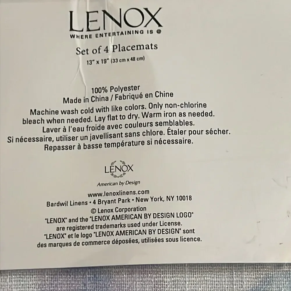 LENOX WHERE‎ ENTERTAINMENT IS SET OF 4 PLACEMENTS MATS INDIGO FLORAL NWT.